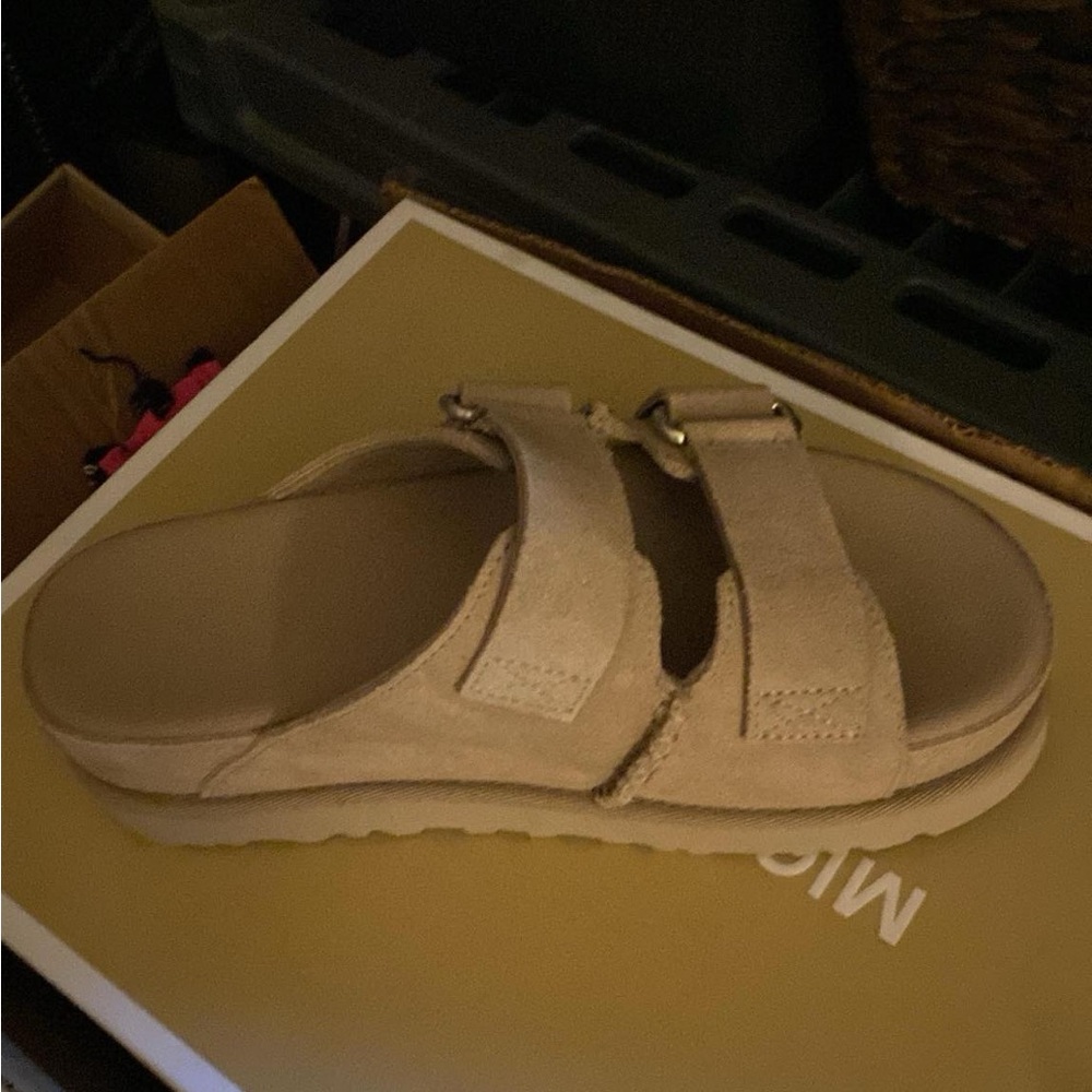 Women’s Ugg sandals